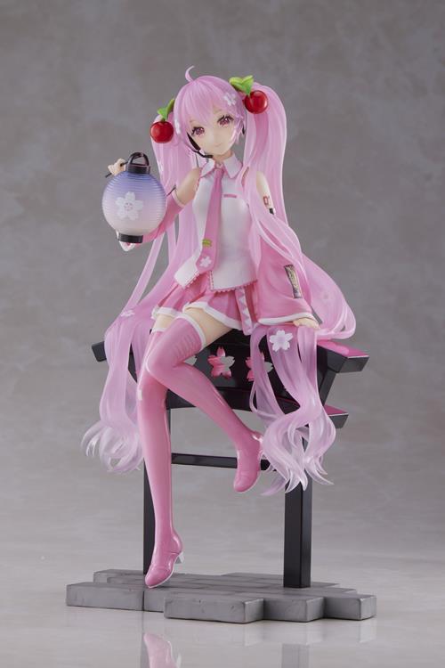 Vocaloid Sakura Miku (Sakura Lantern Ver.) Figure Authentic