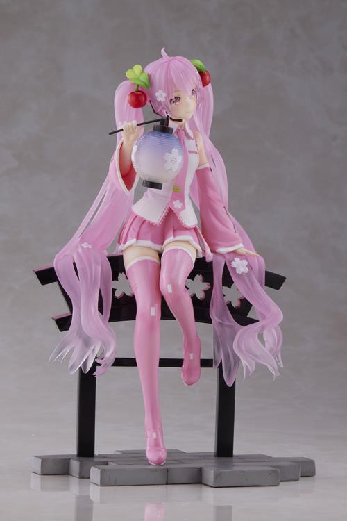 Vocaloid Sakura Miku (Sakura Lantern Ver.) Figure Authentic