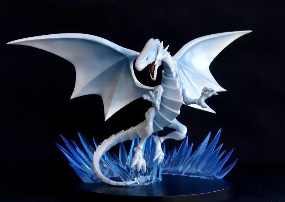 Yu-Gi-Oh! Duel Monsters Blue-Eyes White Dragon Figure 2